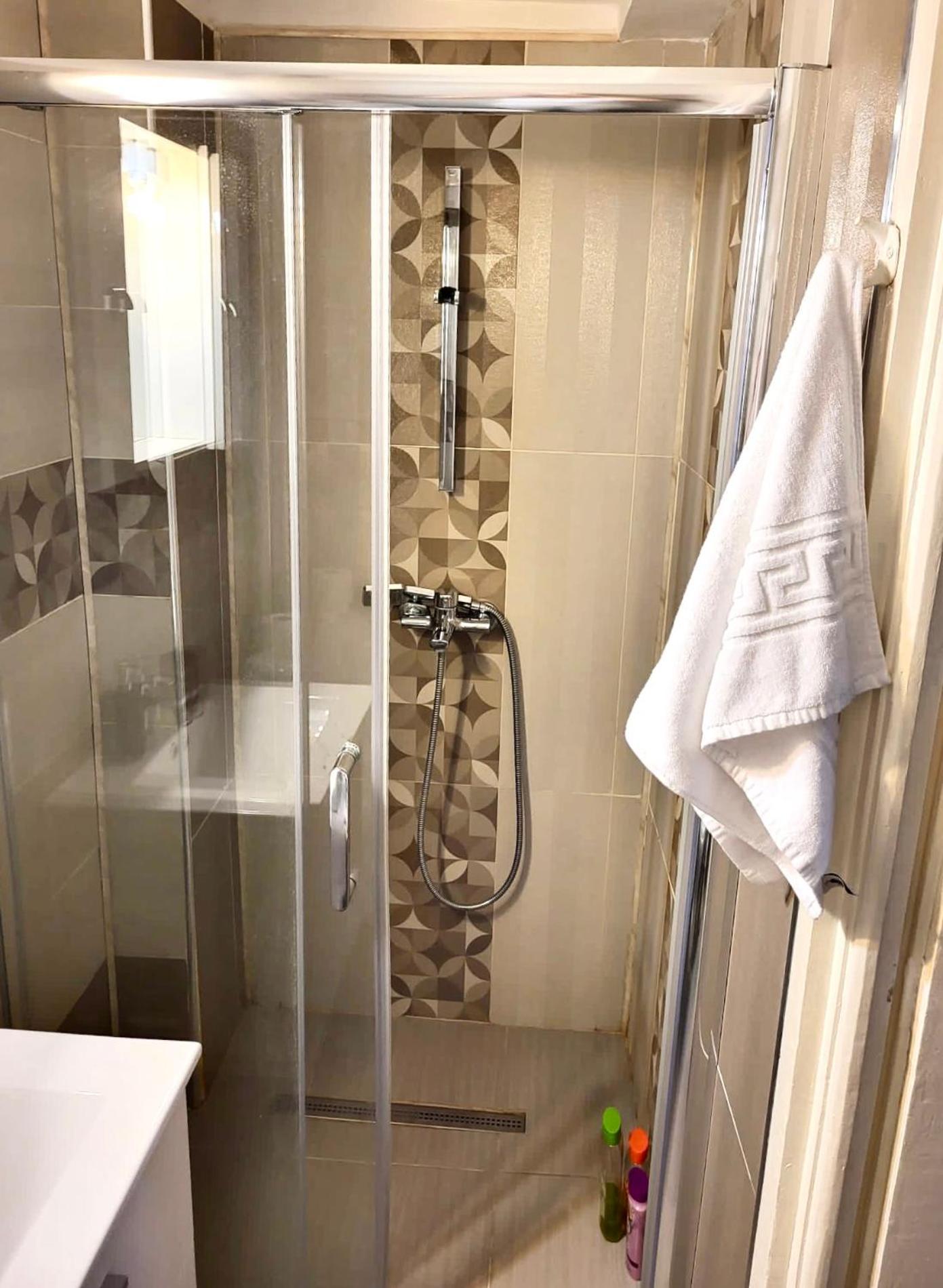 Central Park Hollywood Apartment بوخارست المظهر الخارجي الصورة